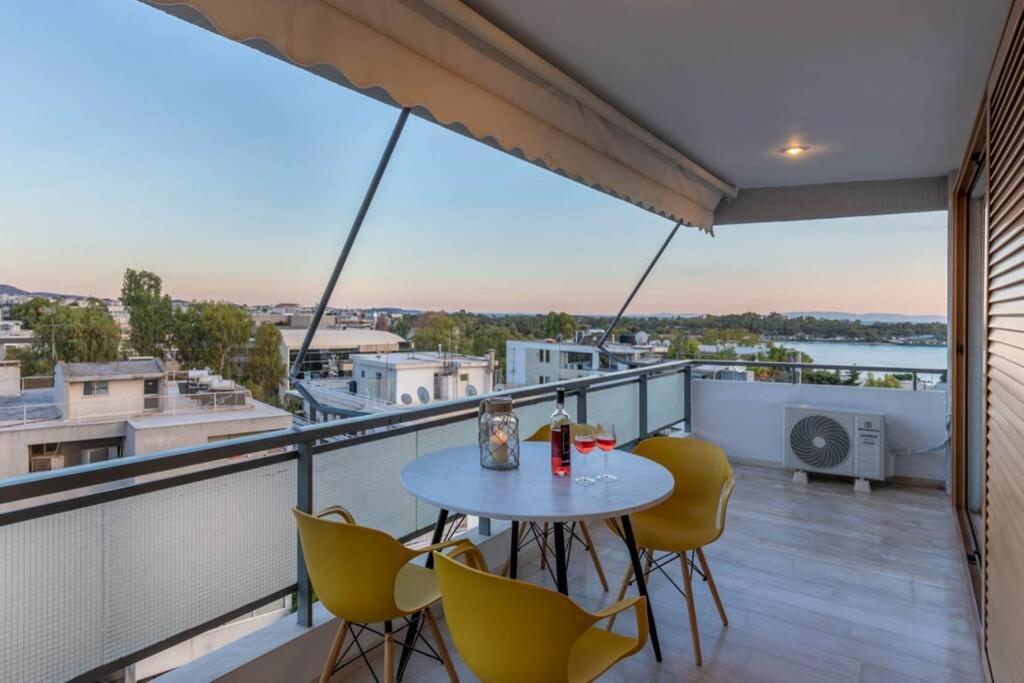 Four Seasons Sea View Apartment เอเธนส์ ภายนอก รูปภาพ